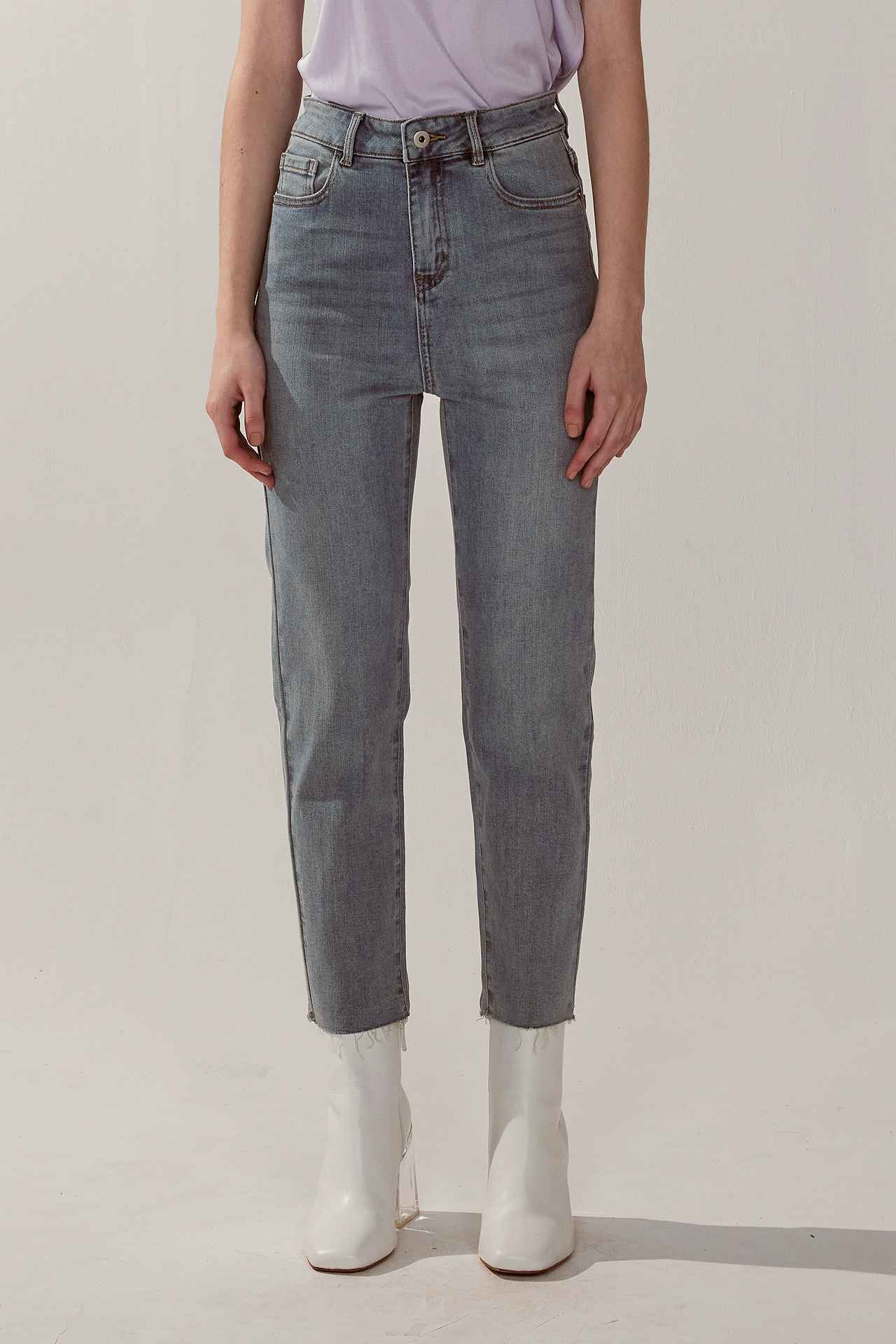 褲腳不收邊牛仔褲