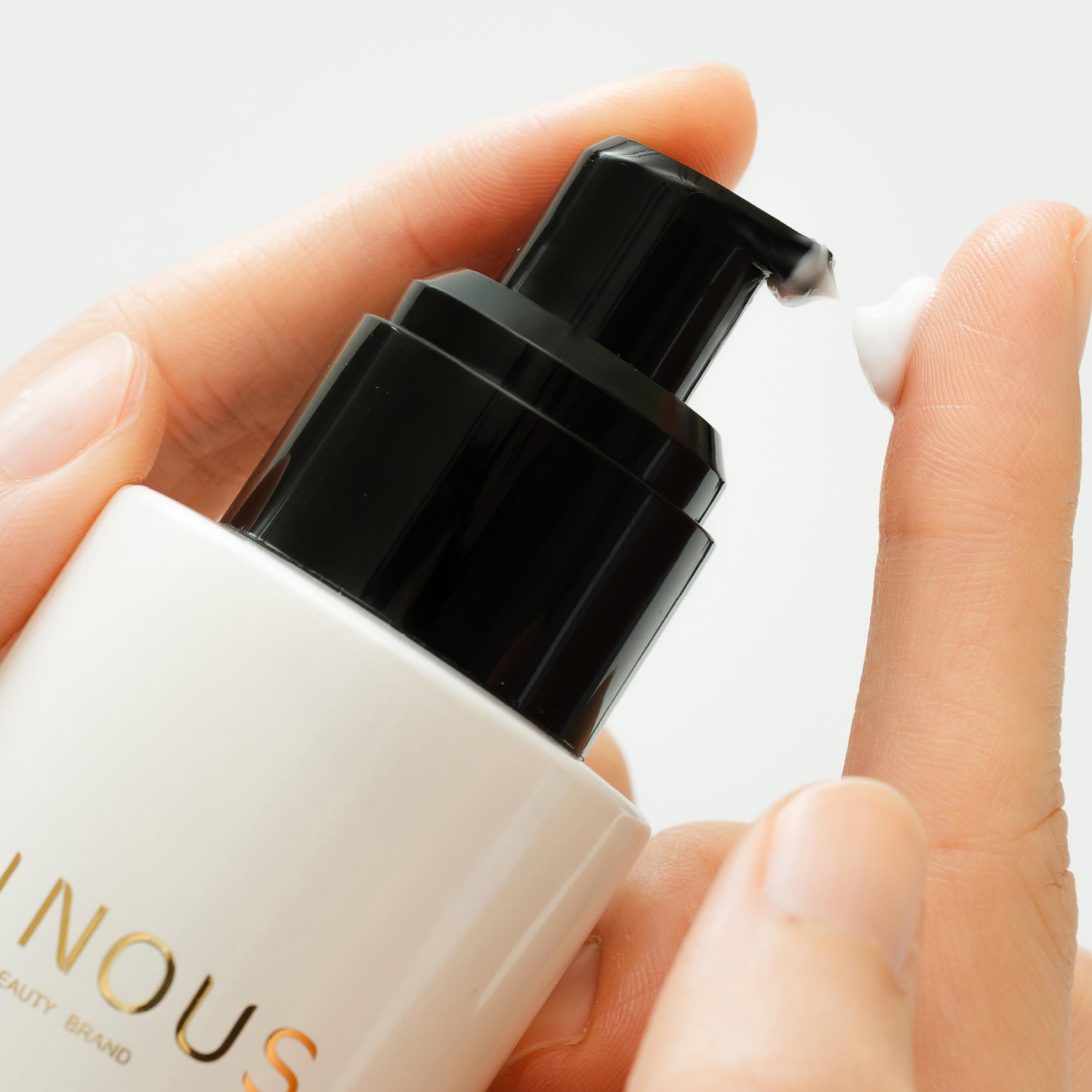 【凱莉姊姊】開團組合2-肌底修護亮膚組,EGF深入修復，彈力再進化,U60840002,【凱莉姊姊】開團組合2-肌底修護亮膚組,保濕緊緻再升級，由內而外的EGF彈力新生,VINOUS產品系列