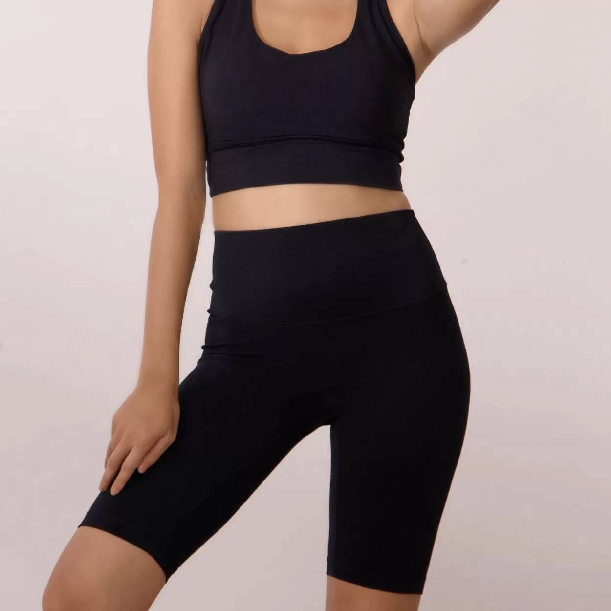 moïd 瑜伽樂So褲-高腰五分褲 - 黑 Black