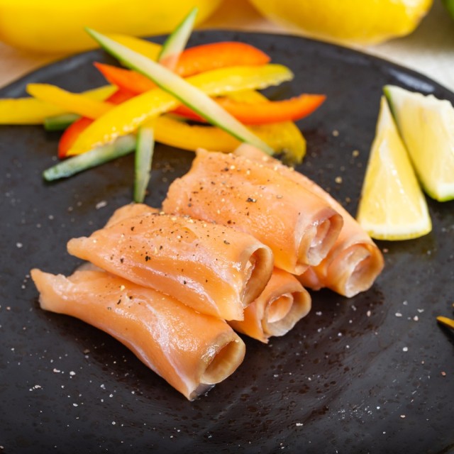 【專業農】農產百寶箱-智利頂級冷燻鮭魚切片