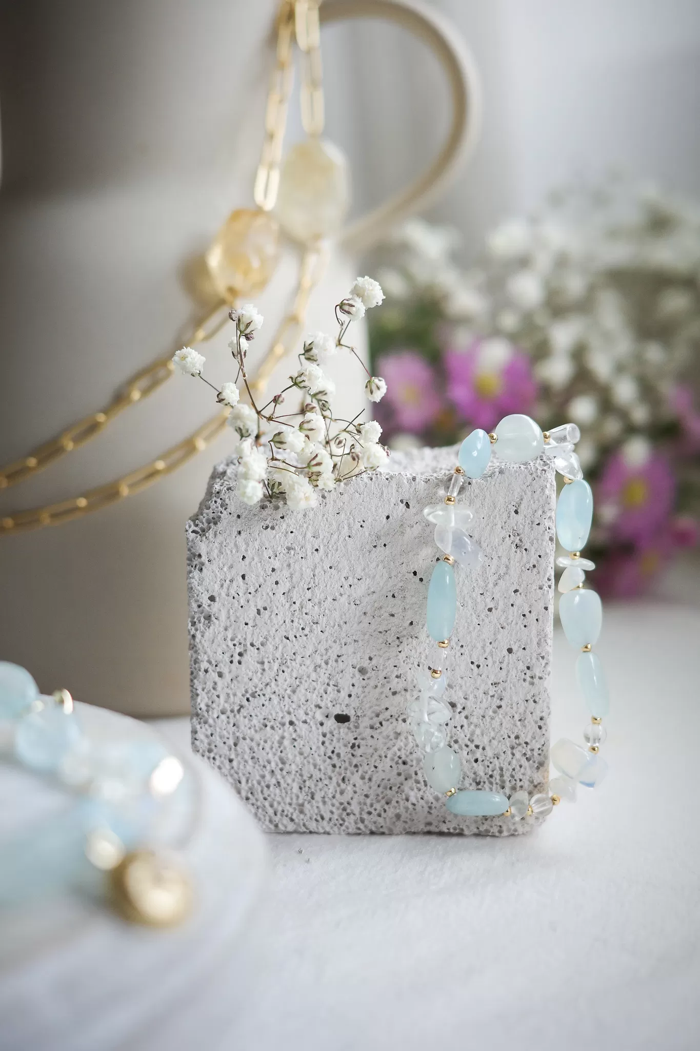 Blue Whisper 藍色低語