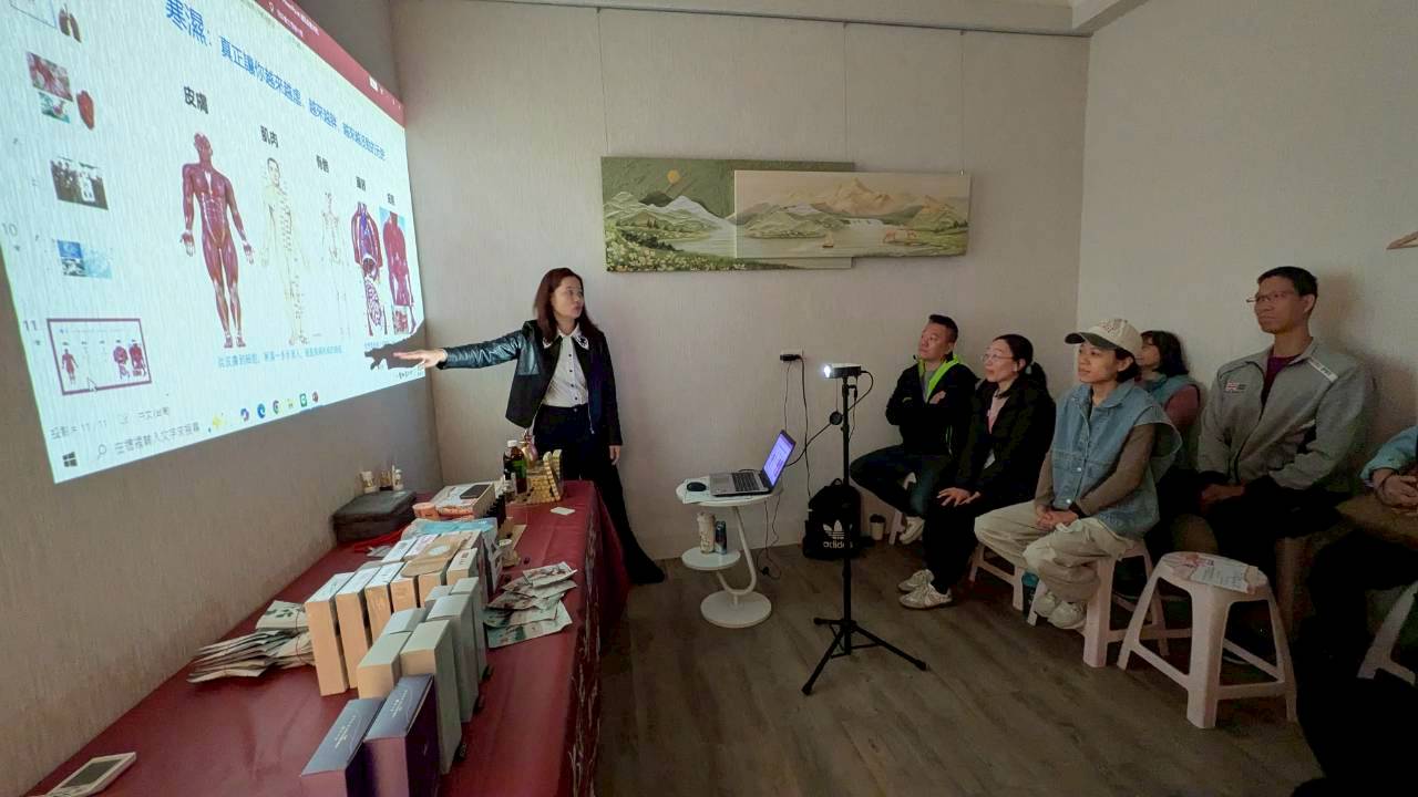 艾草溫罐基礎班(2天共9~10小時),艾草溫罐高雄推薦,艾草溫罐彰化推薦,艾草溫罐台中推薦,艾草溫罐台北推薦,非凡生技