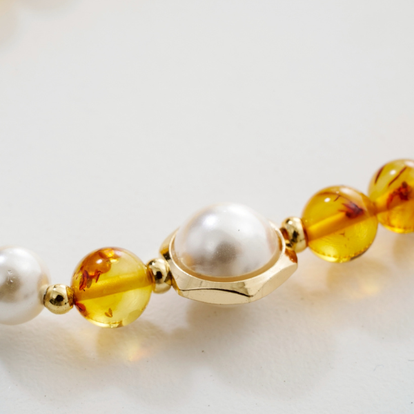 花珀珍珠蓮花手珠,溫潤琥珀✧蓮花寓意,U60660004,花珀珍珠蓮花手珠,花珀色澤,蓮花寓意