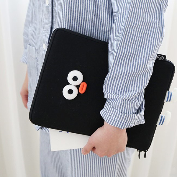 Brunch Brother 11吋平板包-直式小毛球(黑),安全防護,U51690001,BrunchBrother11吋平板包-直式小毛球(黑),安全保護,所有商品