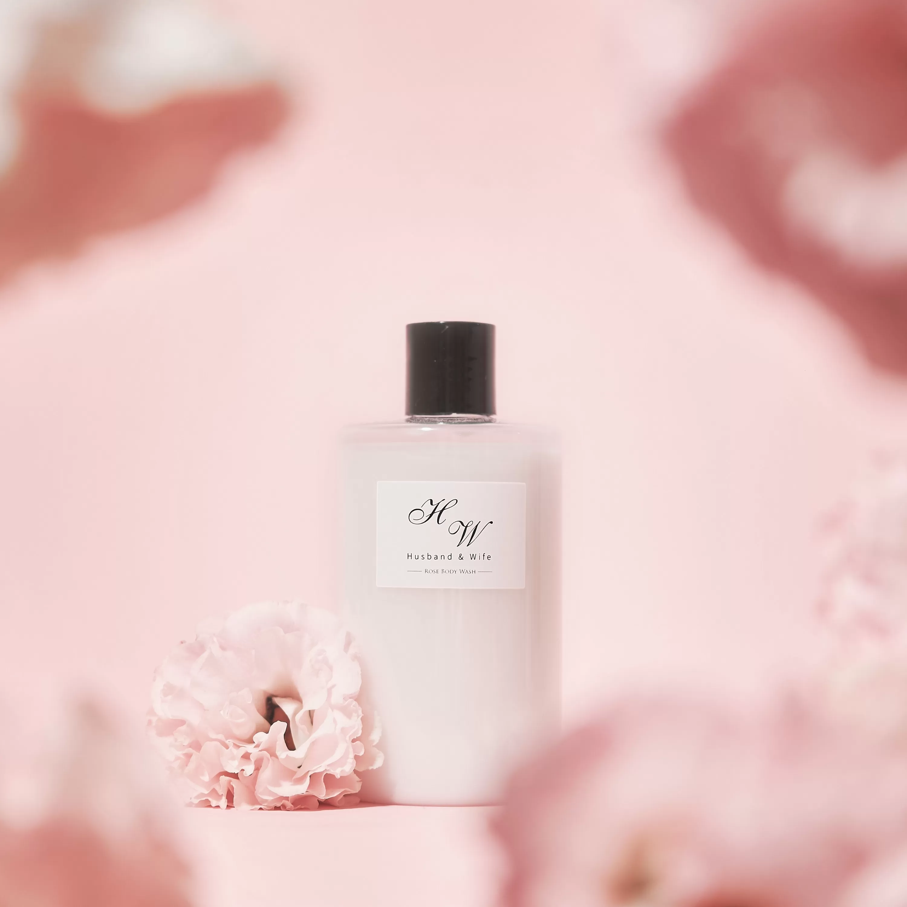 玫瑰珍珠沐浴乳,珍珠精華｜柔嫩亮澤,U53350004,玫瑰珍珠沐浴乳,舒緩乾燥,柔軟彈潤