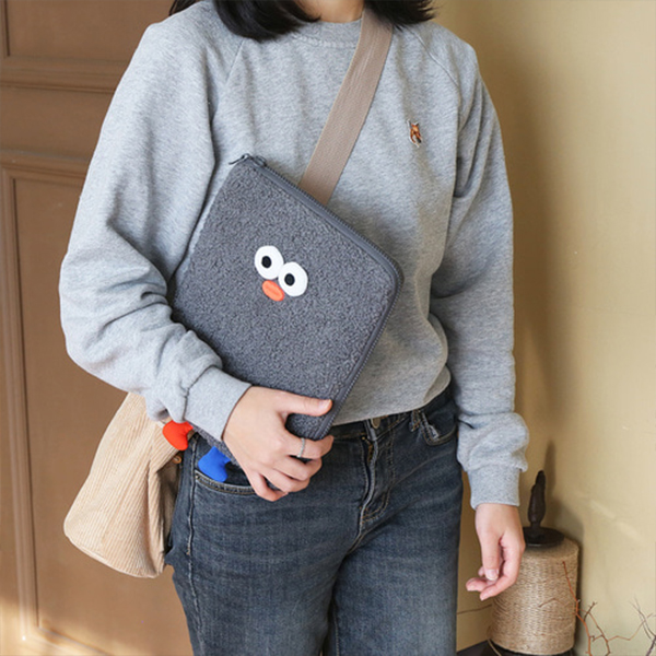 Brunch Brother 11吋平板包-毛絨小毛球,多層內袋、安全保護,U51680005,BrunchBrother11吋平板包-毛絨小毛球,多層內袋,安全保護