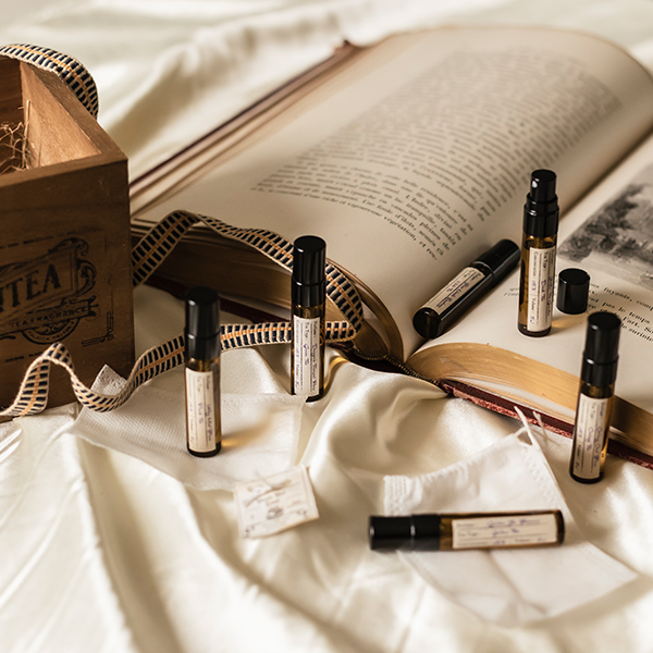 SenteurLab純茗流光系列茗品探索禮盒5ml*6,U52670004,SenteurLab純茗流光系列茗品探索禮盒5ml*6,低溫萃取,細膩優雅,沉穩內斂