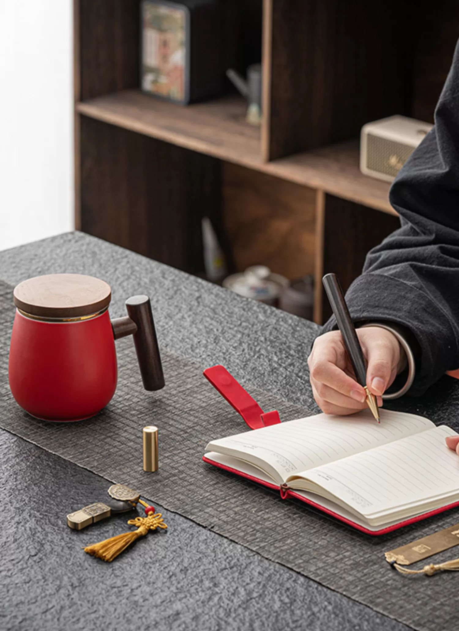 【客製化】紅色陶瓷商務禮品茶水套組｜企業禮贈品採購,實際價格以報價為主,U53340004,【客製化】紅色陶瓷商務禮品茶水套組｜企業禮贈品採購,商品皆有最低訂購量，請洽詢客服。,客製化禮贈品LINE詢問：@giftory