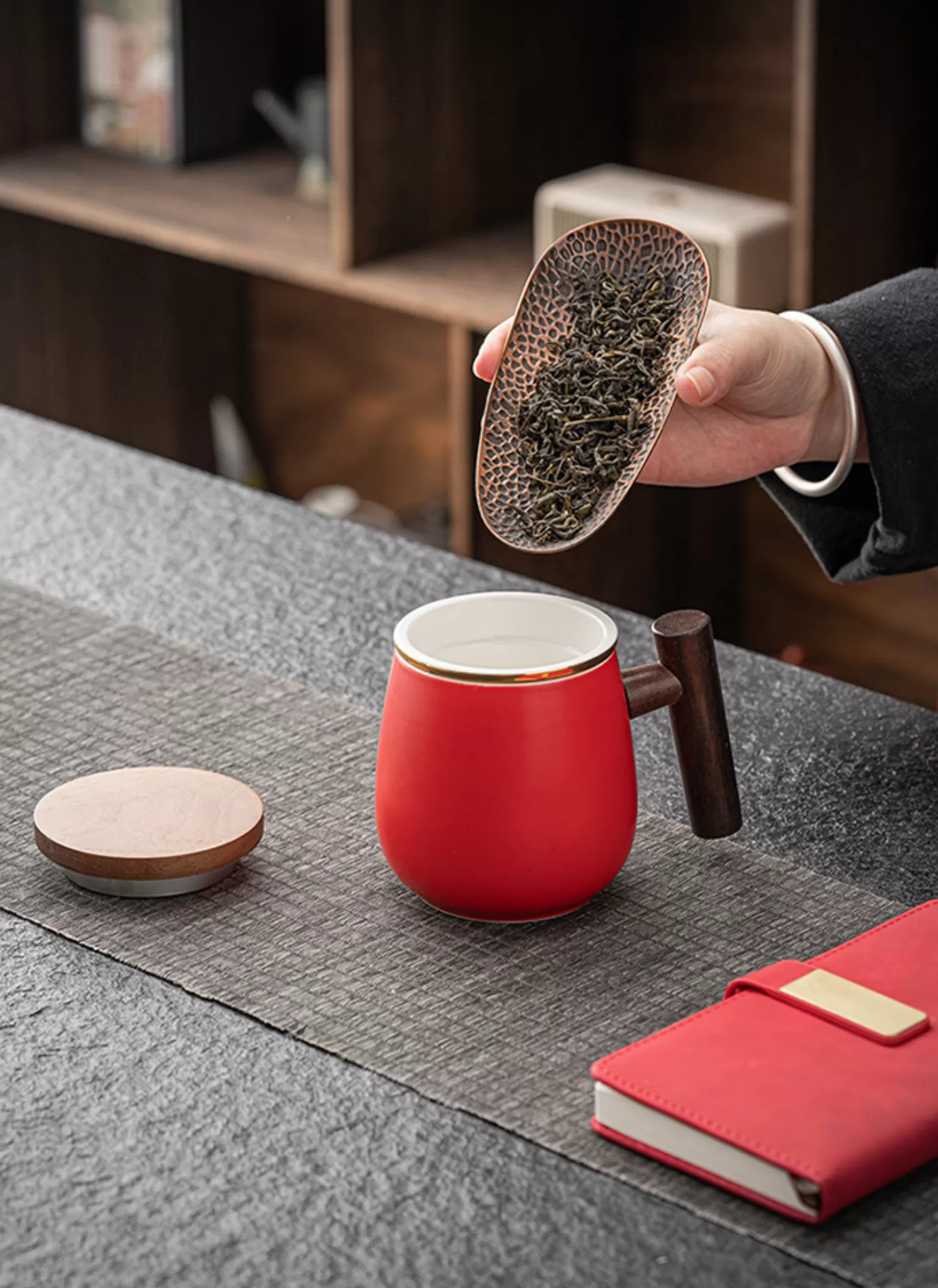 【客製化】紅色陶瓷商務禮品茶水套組｜企業禮贈品採購,實際價格以報價為主,U53340004,【客製化】紅色陶瓷商務禮品茶水套組｜企業禮贈品採購,商品皆有最低訂購量，請洽詢客服。,客製化禮贈品LINE詢問：@giftory