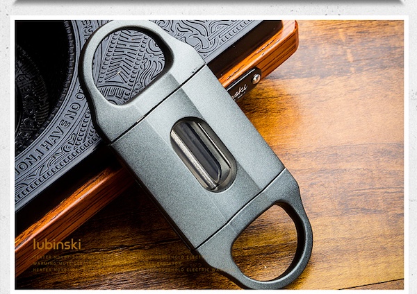 「Lubinski 台灣官方總代理」鋒利順滑鋅合V型雪茄剪|Capadura|,雪茄課程,雪茄館,cigar,Capadura,非古雪茄