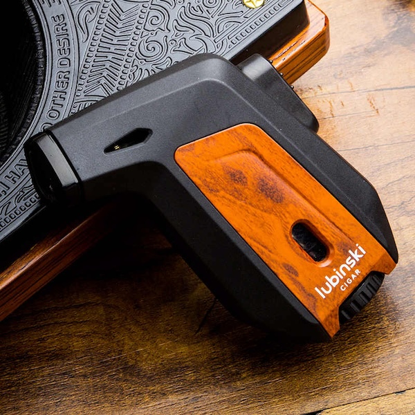 「Lubinski 台灣官方總代理」LUBINSKI 時尚直衝聚火藍焰雪茄打火機｜Capadura｜,雪茄課程,雪茄館,cigar,Capadura,非古雪茄