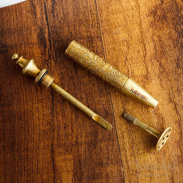 「Lubinski 台灣官方總代理」LUBINSKI 高檔純銅雕花煙鬥壓棒帶通針｜Capadura｜,雪茄課程,雪茄館,cigar,Capadura,非古雪茄