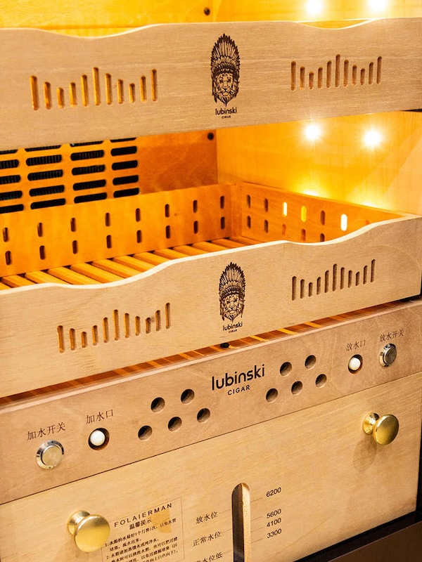 「Lubinski 台灣官方總代理」智能恆溫恆濕淨氨雪茄櫃｜Capadura｜,雪茄課程,雪茄館,cigar,Capadura,非古雪茄