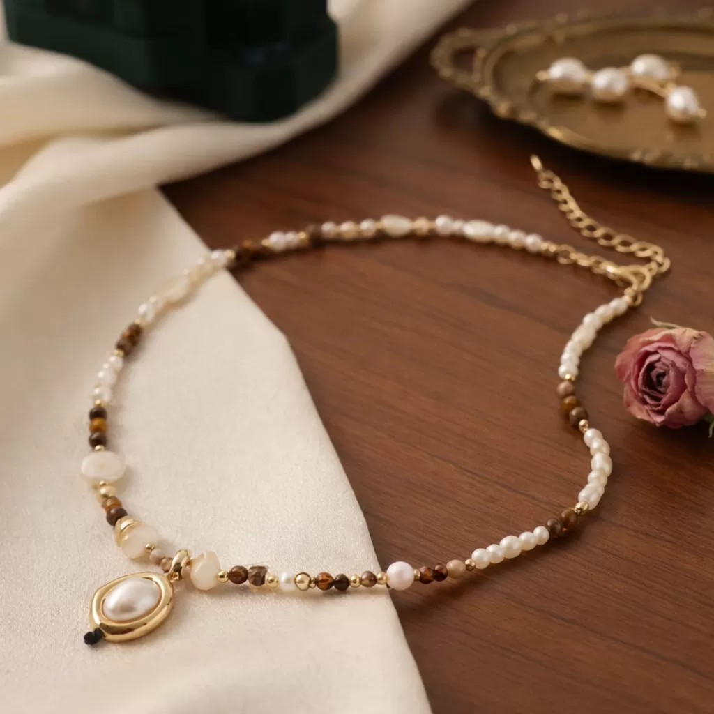 【赫本珠寶】柔貴人緣 · 白貝母串珠鎖骨鍊