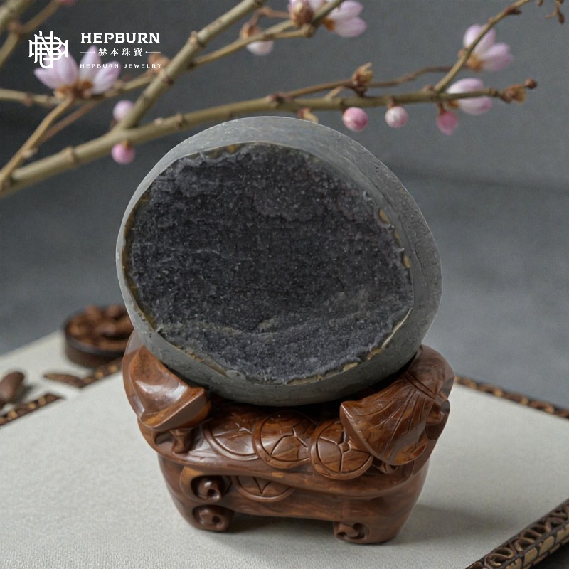 【赫本珠寶】開運錢袋子晶洞(4.05kg) | 聚財納福 | 招貴人助事業 | 鎮宅化煞,20260112-07,【赫本珠寶】開運錢袋子晶洞(4.05kg)|聚財納福|招貴人助事業|鎮宅化煞,孕育能量·穩定共振,所有商品,赫本珠寶