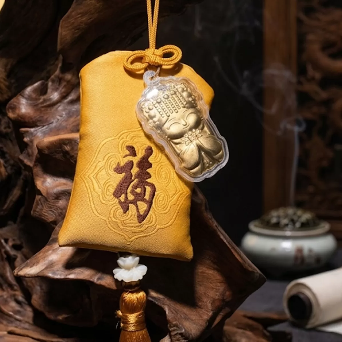 【蜜光珠寶】 Q版媽祖 含金 香包掛飾 (原赫本珠寶),閃耀質感，平安相伴,U20260527-1,【蜜光珠寶】Q版媽祖含金香包掛飾(原赫本珠寶),以Q版媽祖造型結合傳統香包元素，融入平安祝福寓意，搭配精緻含金設計，呈現可愛又不失質感的祈福小物。,平安守護