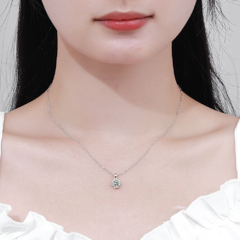 【赫本珠寶】《Lux星艷四溢》玫瑰花項鏈（925純銀 閃耀 高貴 莫桑鑽 鎖骨鏈）,D033,【赫本珠寶】《Lux星艷四溢》玫瑰花項鏈（925純銀閃耀高貴莫桑鑽鎖骨鏈）,玫瑰花項鏈,所有商品,赫本珠寶