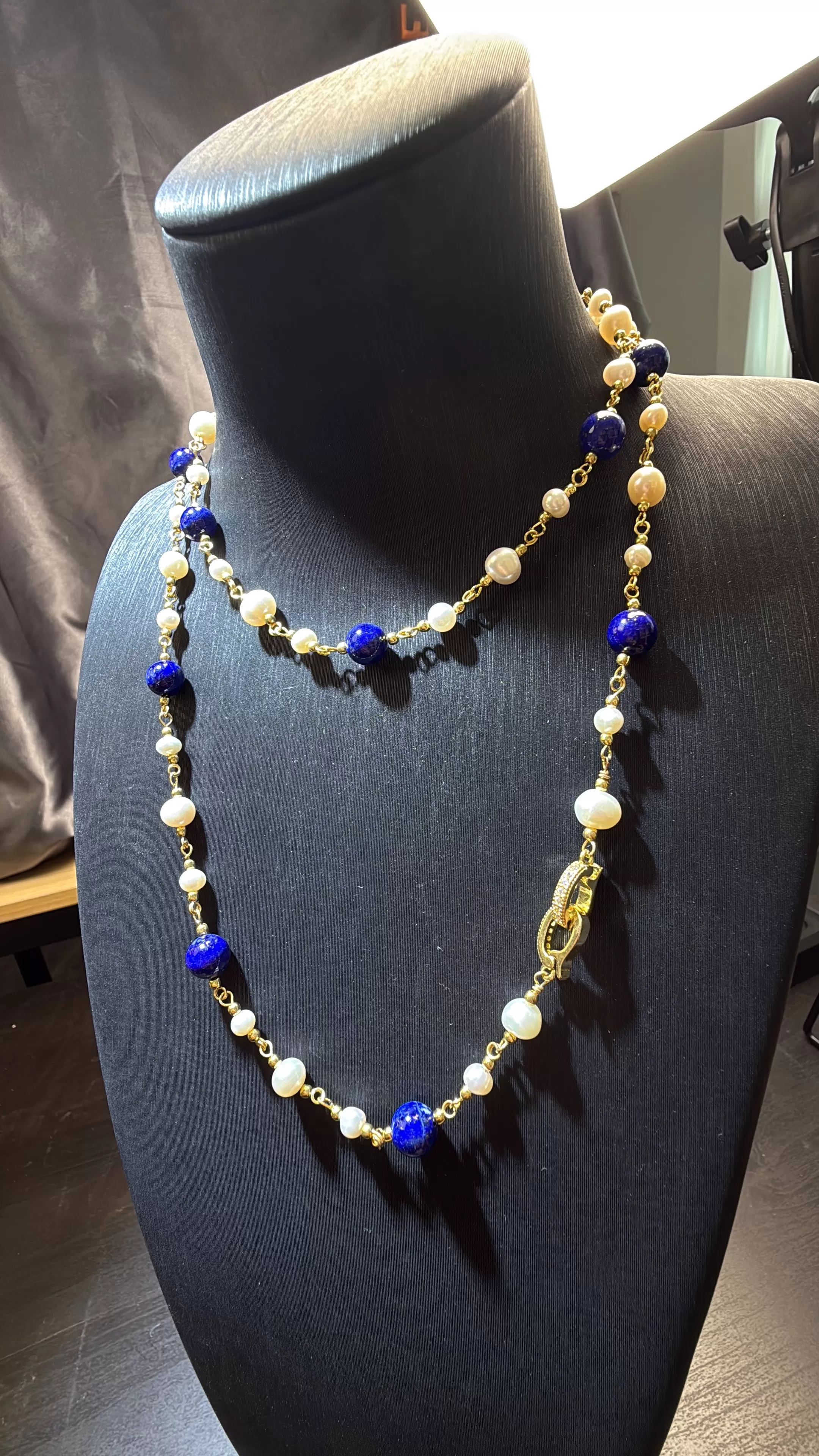 【赫本珠寶】設計款 - 淡水珍珠青金石滿天星毛衣鍊,QueenDom,赫本珠寶,珍珠毛衣鍊,青金石項鍊,滿天星設計