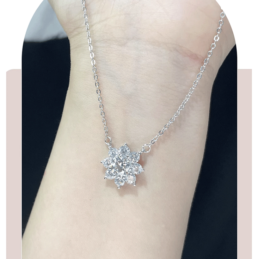 【赫本珠寶】太陽花超閃花朵小眾款莫桑鑽項鍊(S925銀),D018,【赫本珠寶】太陽花超閃花朵小眾款莫桑鑽項鍊(S925銀),太陽花超閃花朵,莫桑鑽項鍊閃耀高貴,氣質動人提升品味