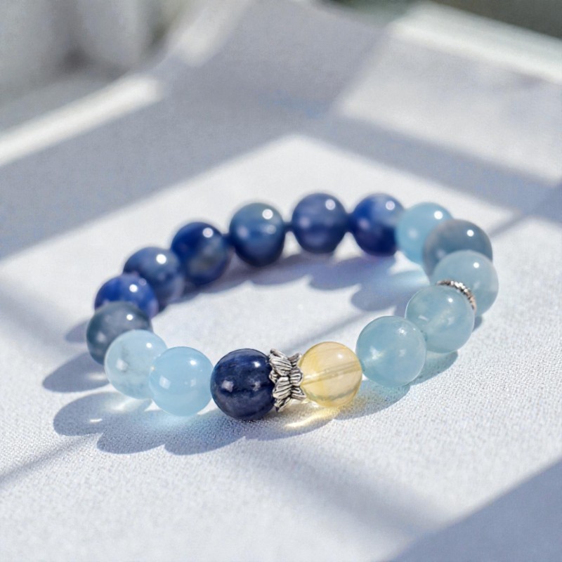 【赫本珠寶】瀾語之境 · 藍系漸層多寶天然水晶手串,能量平衡,職場飾品,情緒療癒,溝通石,喉輪能量