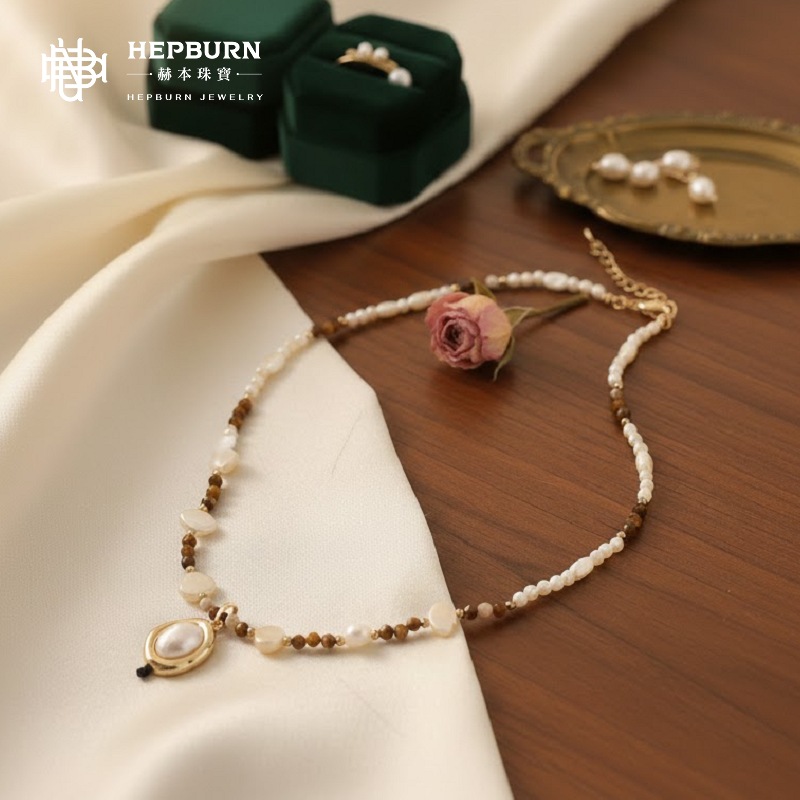 【赫本珠寶】柔貴人緣 · 白貝母串珠鎖骨鍊,溫柔能量,優雅穿搭,天然貝母,柔貴人緣,氣質飾品