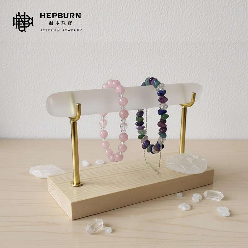 【赫本珠寶】天然摩洛哥透石膏柱展示架,居家開運擺飾,手串收納,能量修復,木質底座,水晶架