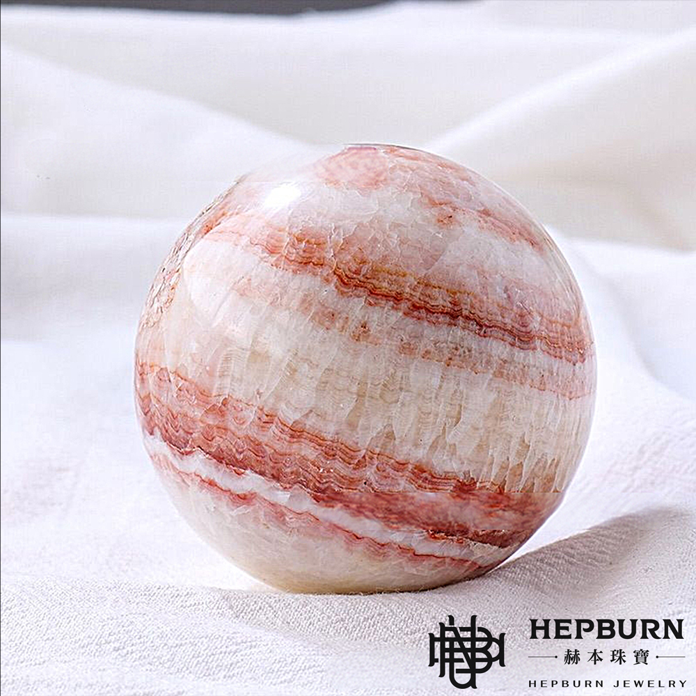 【赫本珠寶】五花肉紅紋石水晶球(約58~62mm),愛情之石,收藏擺件,珍稀寶石,能量水晶球,療癒水晶
