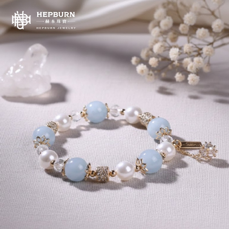 【赫本珠寶】設計款-海藍定心・海藍寶貝珠英文牌手鍊