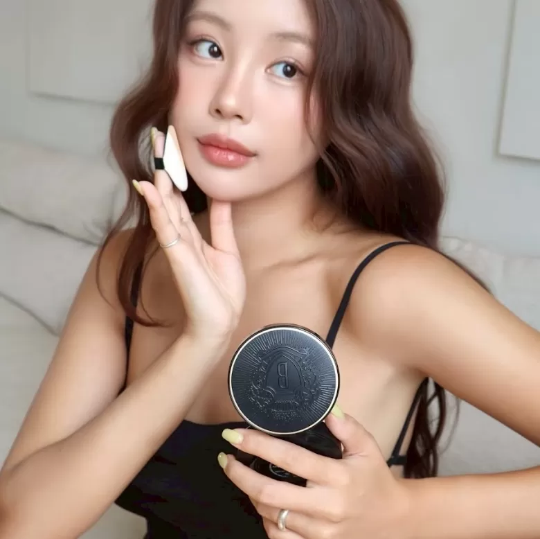 BOBBI BROWN 芭比波朗 霧光持久氣墊粉餅加量組 （正裝 12g＋補充蕊）#Extra Light 淺亮白,U60630009,BOBBIBROWN芭比波朗霧光持久氣墊粉餅加量組（正裝12g＋補充蕊）#ExtraLight淺亮白,霧中帶光,自然光澤,所有商品