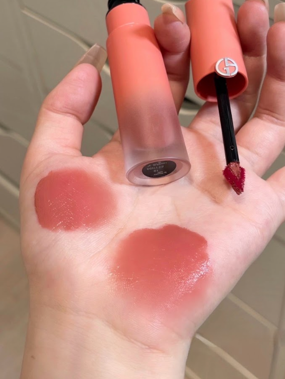 Giorgio Armani 奢華絲緞訂製水唇釉（威尼斯限定版） #19 NUDE ROSEWOOD – 黎明粉棕,U53500004,GiorgioArmani奢華絲緞訂製水唇釉（威尼斯限定版）#19NUDEROSEWOOD–黎明粉棕,隨身精品,零黏膩,所有商品