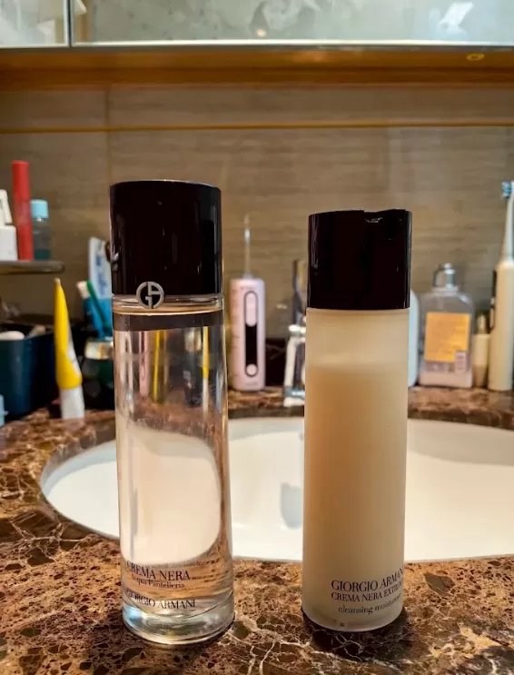 GIORGIO ARMANI黑曜岩新生奇蹟卸妝精萃 150ML✨,U53630009,GIORGIOARMANI黑曜岩新生奇蹟卸妝精萃150ML✨,不刺痛,淡妝可卸,所有商品