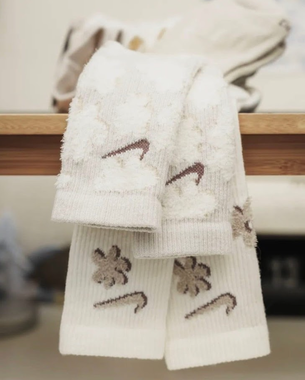 Nike絨毛花花長襪 （兩雙一入）,U60410017,Nike絨毛花花長襪（兩雙一入）,太可愛,所有商品,生活用品