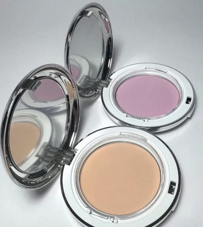 柔霧雲朵定妝粉餅 12g,U60650004,柔霧雲朵定妝粉餅12g,修飾泛紅,輕盈柔霧,所有商品