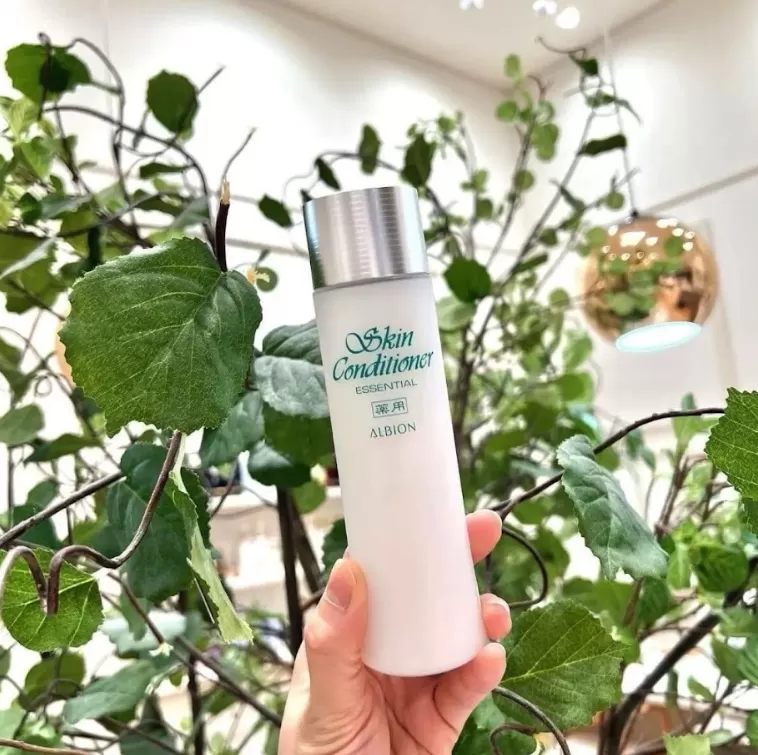 ALBION 奧碧虹 健康化妝水 330ml,U60290008,ALBION奧碧虹健康化妝水330ml,緊緻細紋,深層補水,所有商品