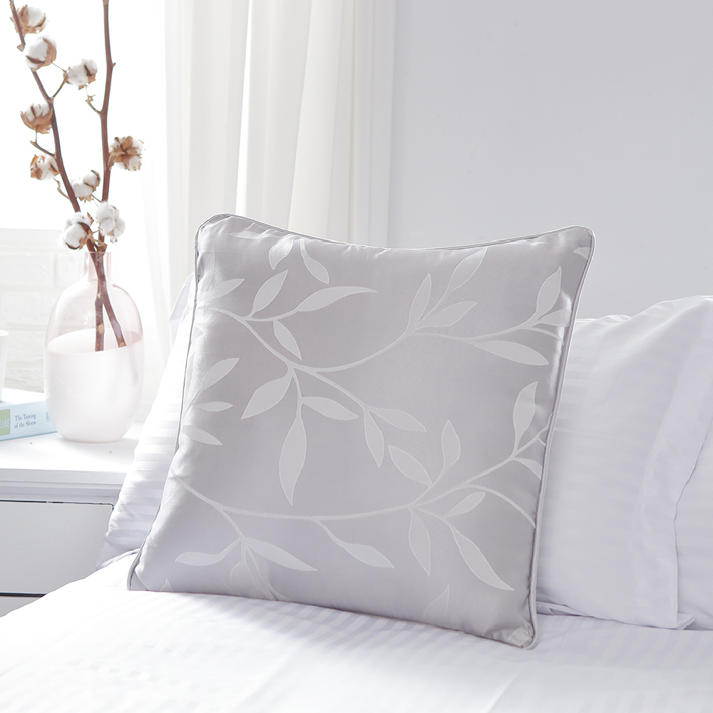 椿萱銀-古典提花抱枕套