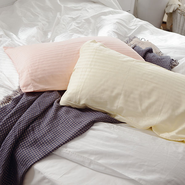 飯店優質平口式1CM條紋純棉枕套/2入/紅色